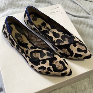 Rothy’s Point Desert Cat Leopard Flat Size 7